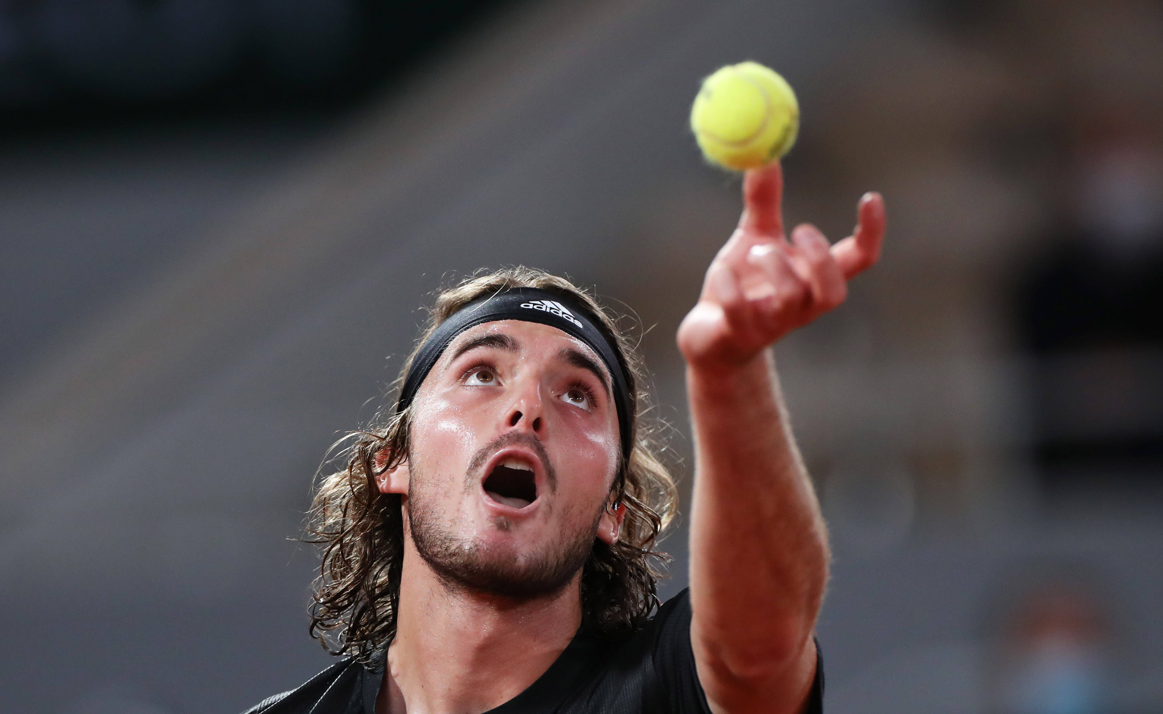 年终总决赛逆转法网，西西帕斯高光表现