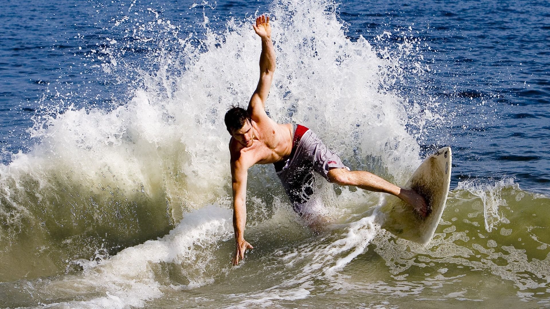 季后赛抢七之夜,文班亚马在焦点战证明自己