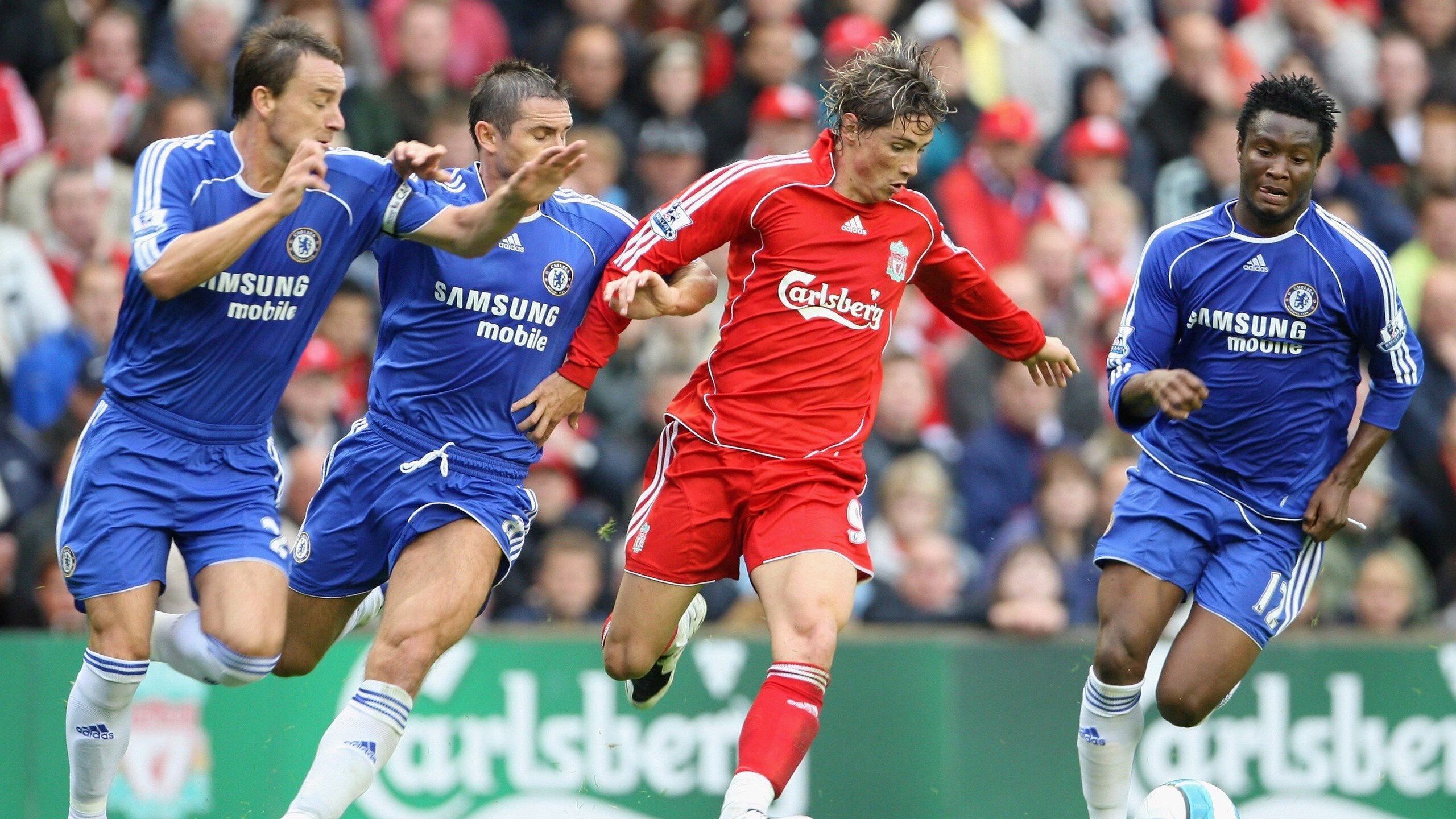 爱游戏-意甲焦点战硝烟未散，勇士最后时刻绝杀魔术，体育之夜的激情交响