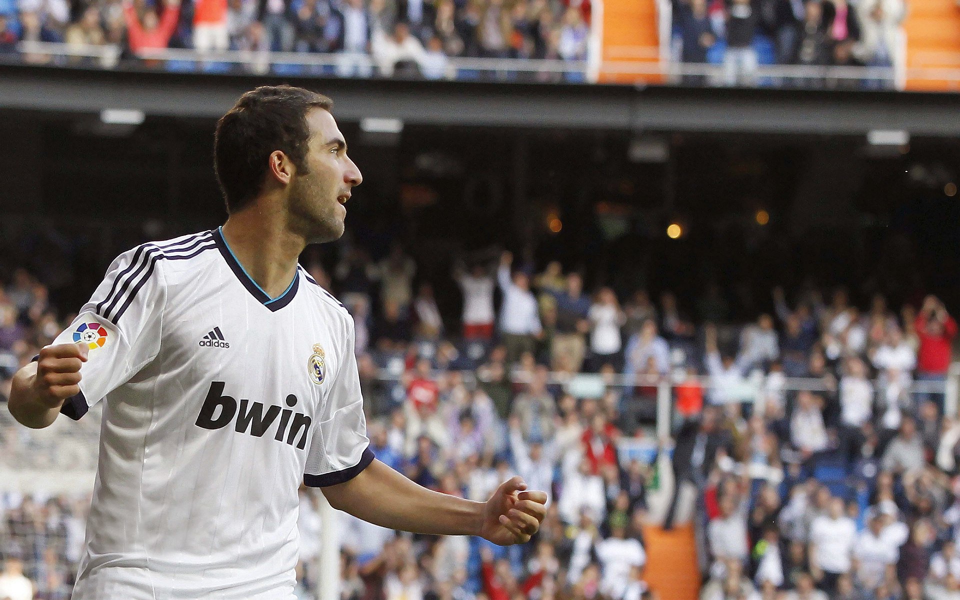 中国关键战突围德国，C罗在德甲争冠战接管比赛