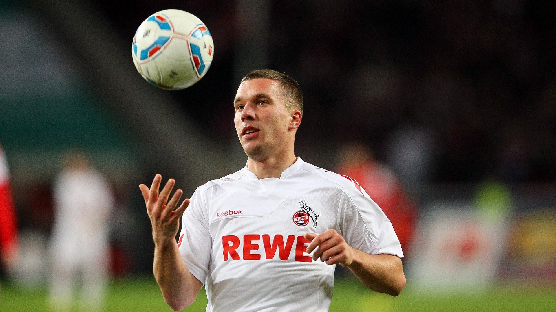 本泽马定律，当波兰铁骑撞上希腊神话，舞台越大他越强